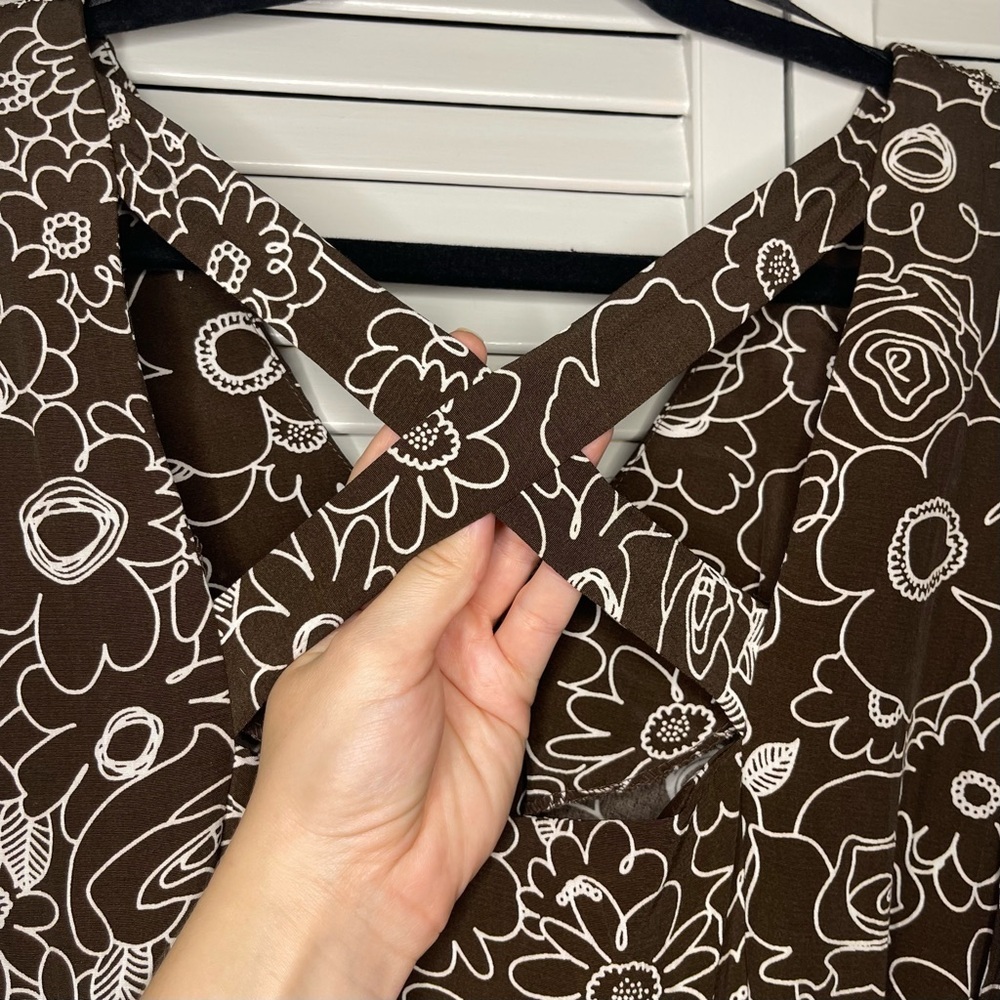 Sheri Martin New York Brown and White Sleeveless V-Neck Sheath Dress - Picture 5 of 7